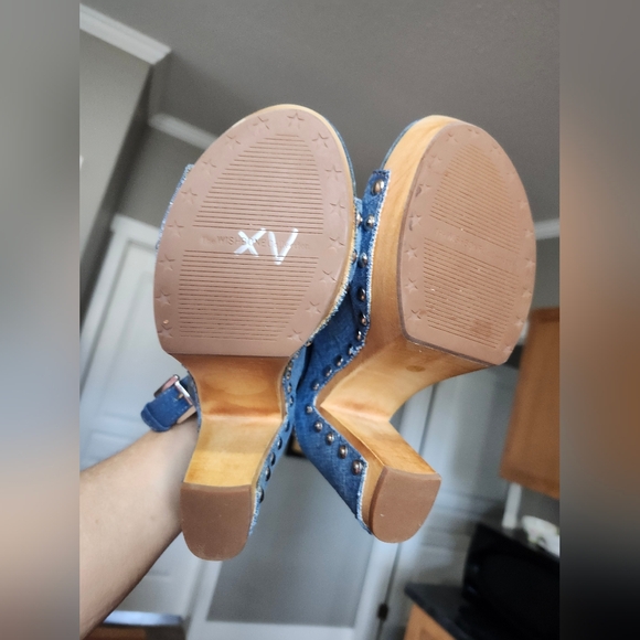 Brand New, Never Worn. Wishbone Embroidered Denim Platform Sandals. - Picture 9 of 15